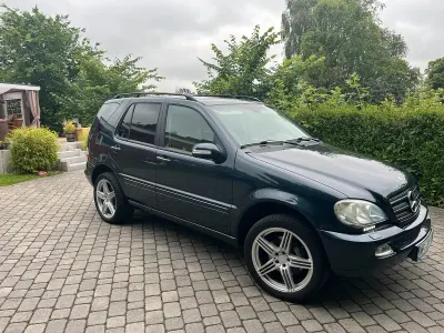 Gebraucht Mercedes ML500 293 PS (215 kW) 2003 Schwarz SUV