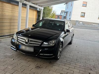 Gebraucht Mercedes C220 Avantgarde 170 PS (125 kW) 2011 Schwarz Kombi