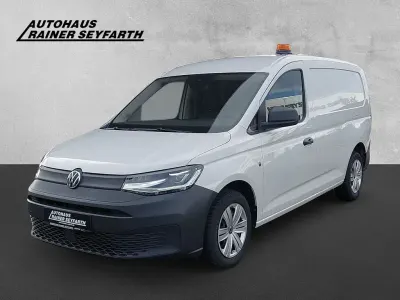 Gebraucht VW Caddy Maxi Basis 114 PS (83 kW) 2022 Weiß Van / Kleinbus