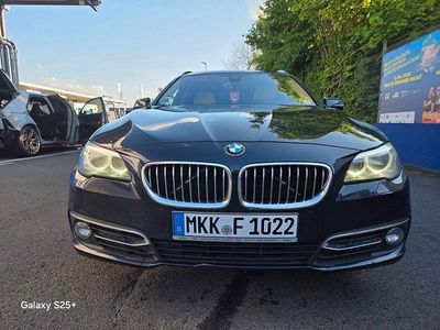 Usata BMW 520 Luxury Line 190 CV (139 kW) 2015 Blu Berlina