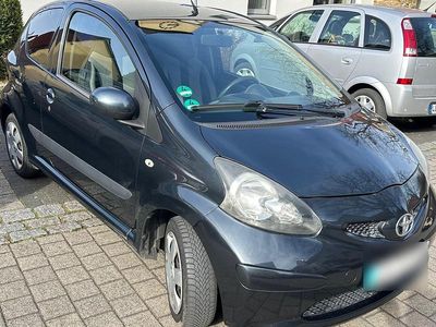 Gebraucht Toyota Aygo 109 PS (80 kW) 2005 Grau Kleinwagen