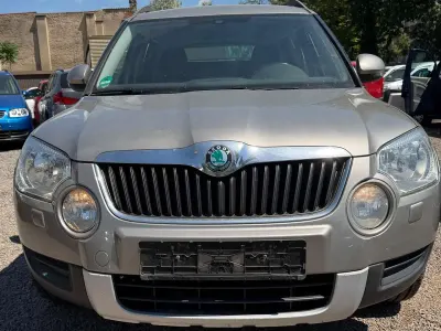 Gebraucht Skoda Yeti Plus Edition 110 PS (80 kW) 2011 Cappuccinograu metallic SUV