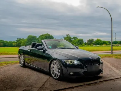 Gebraucht BMW 325 Cabriolet M Sport 218 PS (160 kW) 2007 Schwarz Cabrio