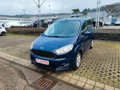 Gebraucht Ford Tourneo Courier 101 PS (74 kW) 2015 Blau Van / Kleinbus