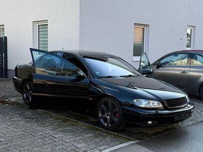 Second-hand Opel Omega 211 CP (155 kW) 1998 Negru Berlinǎ