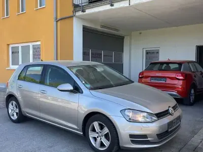 Gebraucht VW Golf VII Comfortline 105 PS (77 kW) 2013 Silber Limousine