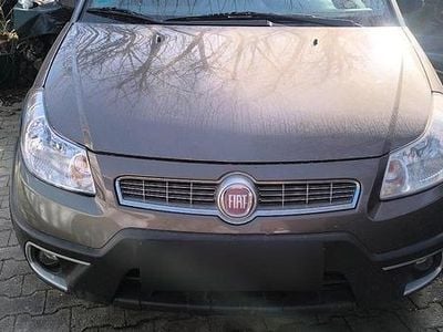 Gebraucht Fiat Sedici 120 PS (88 kW) 2011 Braun SUV