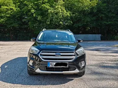 Gebraucht Ford Kuga 120 PS (88 kW) 2017 Schwarz SUV