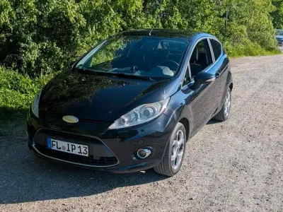 Gebraucht Ford Fiesta 90 PS (66 kW) 2009 Schwarz Limousine