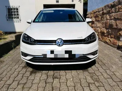 Gebraucht VW Golf VII Comfortline 116 PS (85 kW) 2019 Weiß Kombi