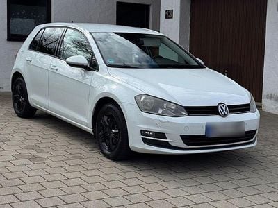 Gebraucht VW Golf VII Comfortline 105 PS (77 kW) 2013 Weiß Limousine