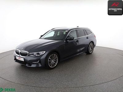 Grau Gebraucht 2021 BMW 320 Luxury Line Limousine | 31.880 € (Guter Preis)