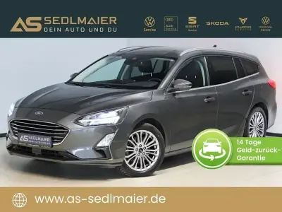 Gebraucht Ford Focus Titanium 120 PS (88 kW) 2019 Grau Limousine