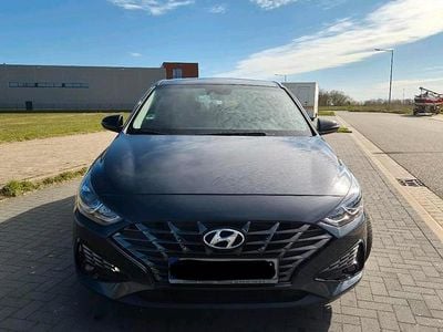 Second-hand Hyundai i30 120 CP (88 kW) 2023 Negru Berlinǎ