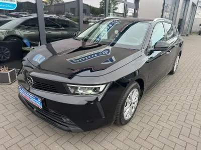 Gebraucht Opel Astra Elegance 131 PS (96 kW) 2023 Schwarz Kleinwagen