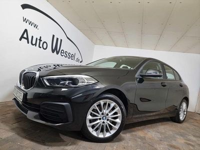 Black sapphire metallic (metallic) Gebraucht 2021 BMW 118 Advantage Kleinwagen | 21.500 € (Fairer Preis)