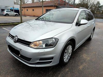Silber Gebraucht 2015 VW Golf VII Comfortline Kombi | 7.500 € (Guter Preis)