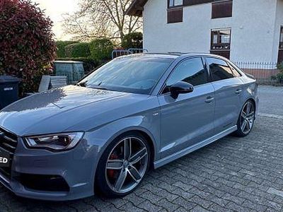 Grau Gebraucht 2016 Audi A3 S-Line Limousine | 16.000 € (Fairer Preis)