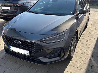 Gebraucht Ford Focus ST-Line X 116 PS (85 kW) 2023 Grau Kombi