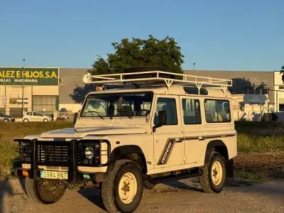 Gebraucht Land Rover Defender S 122 PS (89 kW) 2001 Weiß Kombi