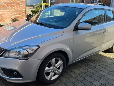 Gebraucht Kia Ceed Edition 7 90 PS (66 kW) 2012 Grau Kleinwagen