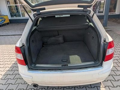 Używany Audi A4 150 KM (110 kW) 2002 Biały Kombi