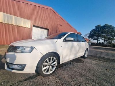 Gebraucht Skoda Rapid Drive 105 PS (77 kW) 2014 Weiß Kleinwagen