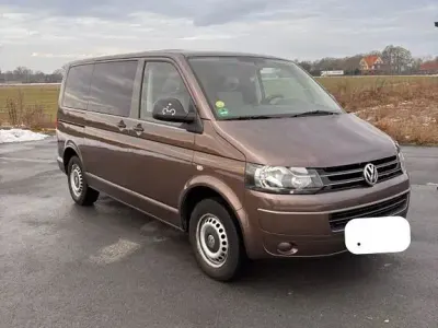 Begagnad VW Multivan 140 HK (102 kW) 2010 Brun Minibuss