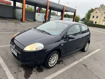 Usata Fiat Punto 95 CV (69 kW) 2009 Blu Utilitaria