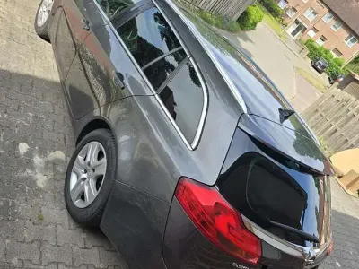 Gebraucht Opel Insignia Sport 160 PS (117 kW) 2010 Grau Limousine
