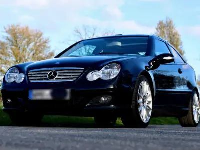 Gebraucht Mercedes C230 204 PS (150 kW) 2007 Schwarz Coupé