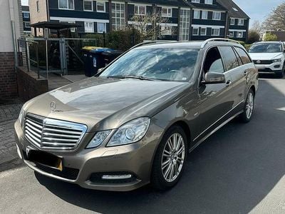 Usata Mercedes E350 265 CV (194 kW) 2011 Grigio Station wagon