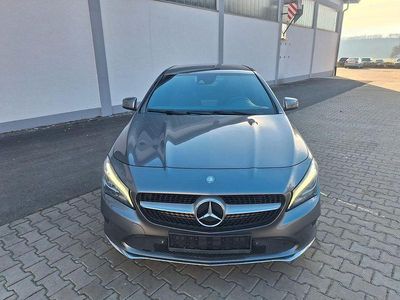 Grau Gebraucht 2016 Mercedes CLA220 Shooting Brake Kombi | 12.799 € (Teuer)