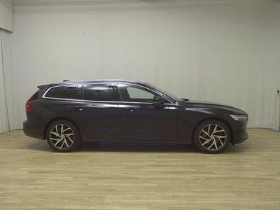 Second-hand Volvo V60 Momentum 190 CP (139 kW) 2020 Negru Break