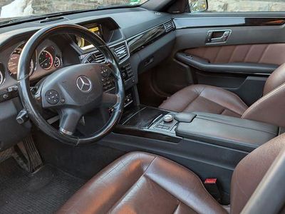 Schwarz Gebraucht 2010 Mercedes E350 Avantgarde Kombi | 11.800 € (Teuer)
