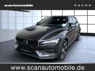 Gebraucht Volvo V60 CC Plus 197 PS (144 kW) 2023 Grau Kombi