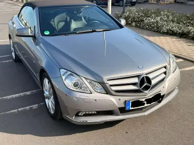 Gebraucht Mercedes E250 Elegance 204 PS (150 kW) 2011 Silber Cabrio