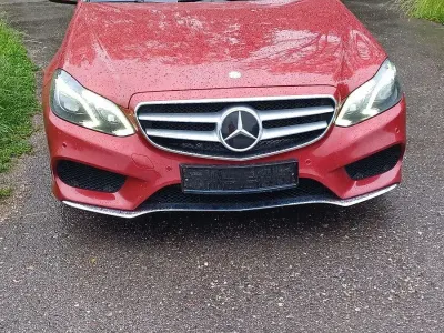 Gebraucht Mercedes E350 Avantgarde 306 PS (225 kW) 2013 Rot Kombi