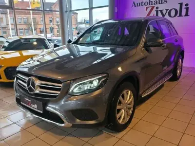 Używany Mercedes GLC220 AMG line 170 KM (125 kW) 2019 Szary Sedan/Limuzyna