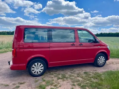 Gebraucht VW Multivan Trendline 84 PS (61 kW) 2018 Rot Van / Kleinbus