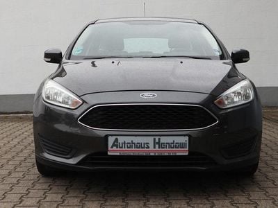 Gebraucht Ford Focus Ambiente 101 PS (74 kW) 2015 Grau Kombi