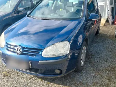 Gebraucht VW Golf V 112 PS (82 kW) 2005 Blau Kleinwagen