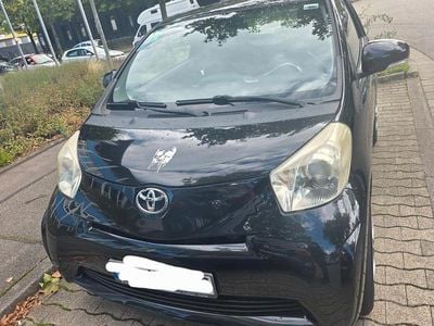 Toyota iQ
