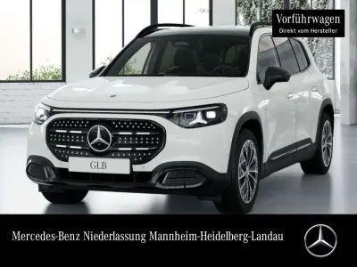 Gebraucht Mercedes GLB250 Night 200 kW (272 PS) 2026 Weiß SUV