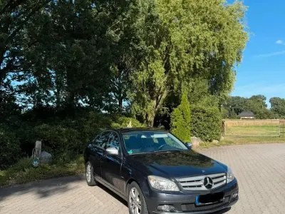 Gebraucht Mercedes C220 170 PS (125 kW) 2009 Andere farben Limousine