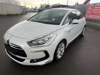 Gebraucht Citroën DS5 So Chic 190 PS (139 kW) 2012 Weiß Kleinwagen