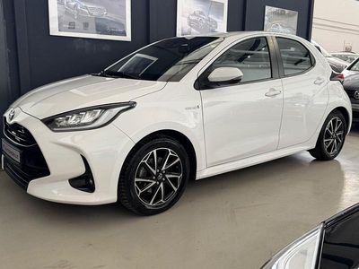 Gebraucht Toyota Yaris Hybrid Club 92 PS (67 kW) 2020 Weiß Kleinwagen