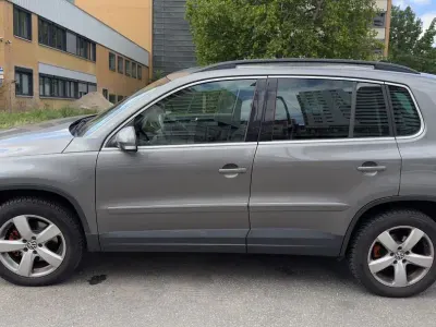 Gebraucht VW Tiguan Team 200 PS (147 kW) 2010 Grau SUV