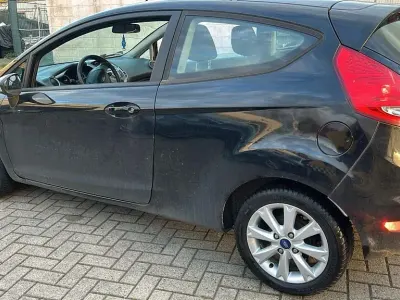 Gebraucht Ford Fiesta Trend 82 PS (60 kW) 2011 Schwarz Limousine