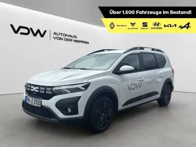 Gebraucht Dacia Jogger Expression 94 PS (69 kW) 2025 Arktisweiss (weiß) Van / Kleinbus